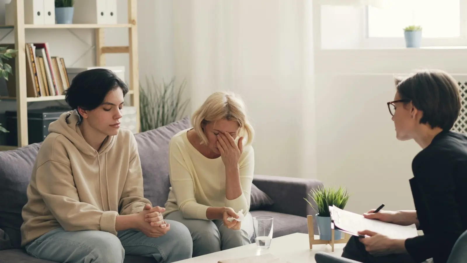 How Do Seniors Cope With the Loss of a Spouse? What Helps