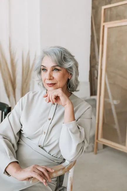 Older adult in Albuquerque, New Mexico connecting with a Medicare-covered online therapist