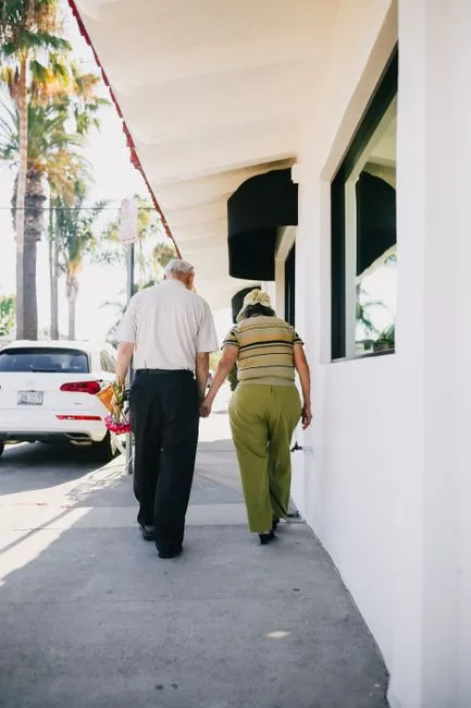 Older adult in Amarillo, Texas connecting with a Medicare-covered online therapist