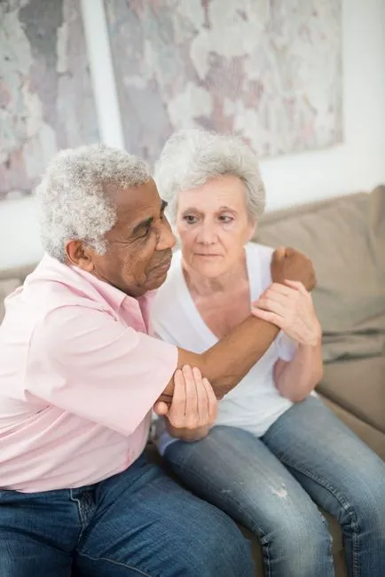 Older adult in Arizona connecting with a Medicare-covered online therapist
