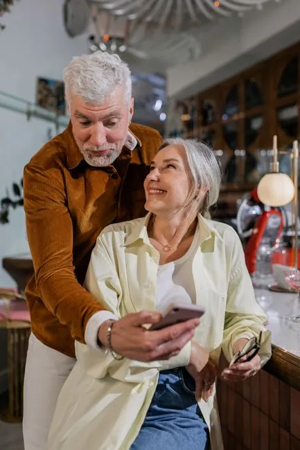 Older adult in Bellevue, Nebraska connecting with a Medicare-covered online therapist