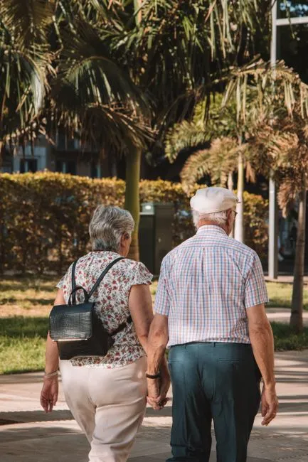 Older adult in Bloomington, Minnesota connecting with a Medicare-covered online therapist