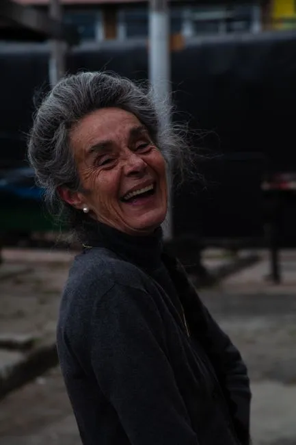 Older adult in Broken Arrow, Oklahoma connecting with a Medicare-covered online therapist