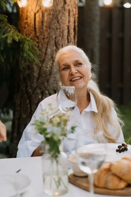 Older adult in Elizabeth, New Jersey connecting with a Medicare-covered online therapist