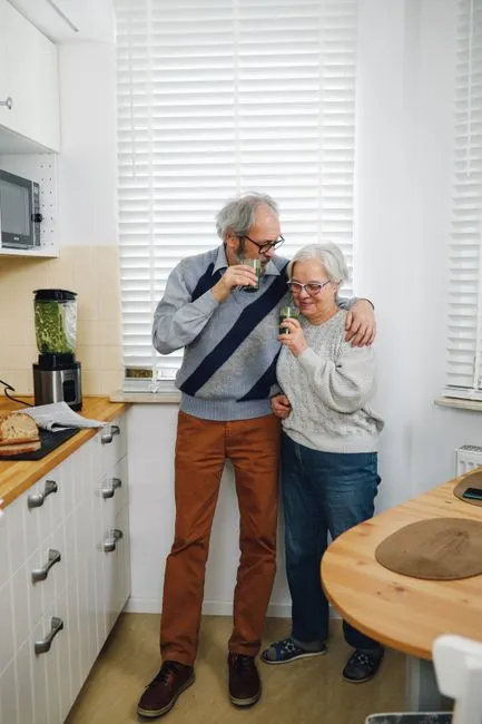 Older adult in Frisco, Texas connecting with a Medicare-covered online therapist