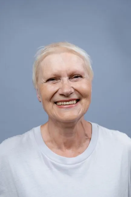 Older adult in Jacksonville, Florida connecting with a Medicare-covered online therapist