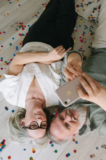 Older adult in Laramie, Wyoming connecting with a Medicare-covered online therapist