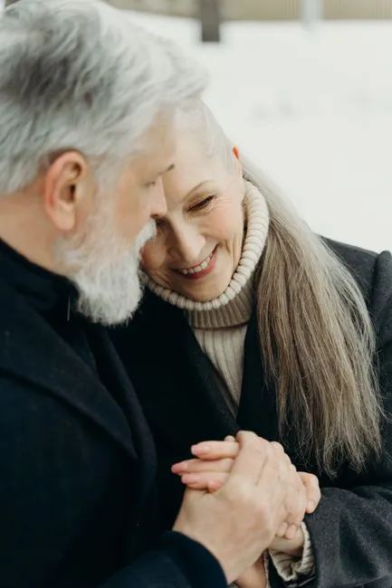 Older adult in Manchester, New Hampshire connecting with a Medicare-covered online therapist