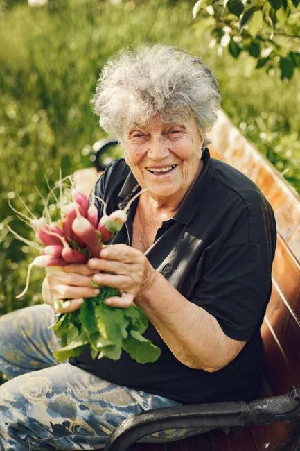 Older adult in New Hampshire connecting with a Medicare-covered online therapist