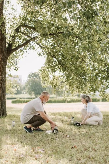 Older adult in New Haven, Connecticut connecting with a Medicare-covered online therapist