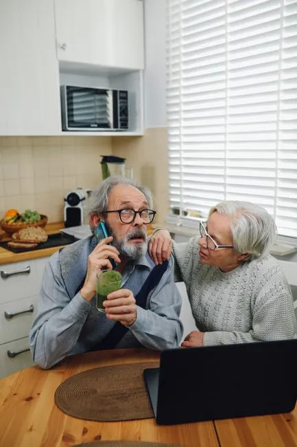 Older adult in North Charleston, South Carolina connecting with a Medicare-covered online therapist