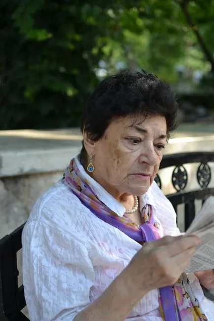 Older adult in North Dakota connecting with a Medicare-covered online therapist