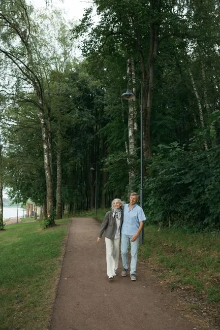 Older adult in Plano, Texas connecting with a Medicare-covered online therapist