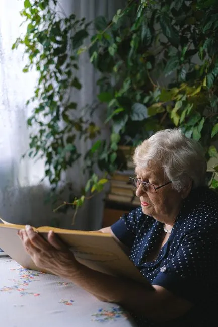 Older adult in Provo, Utah connecting with a Medicare-covered online therapist