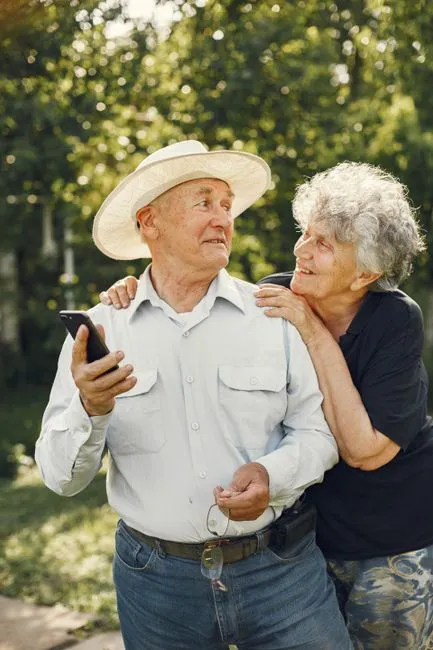 Older adult in Racine, Wisconsin connecting with a Medicare-covered online therapist