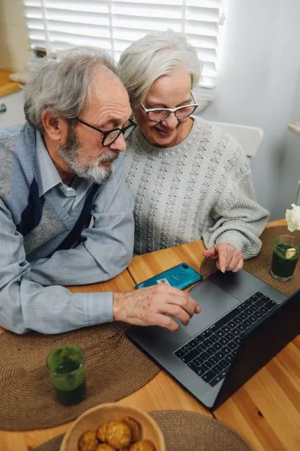 Older adult in Scottsdale, Arizona connecting with a Medicare-covered online therapist