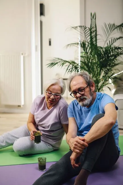 Older adult in South Bend, Indiana connecting with a Medicare-covered online therapist