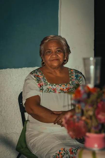 Older adult in Spring Valley, Nevada connecting with a Medicare-covered online therapist