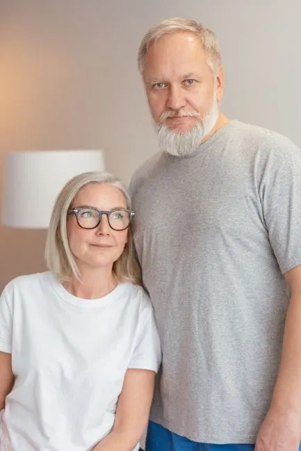 Older adult in Texas connecting with a Medicare-covered online therapist