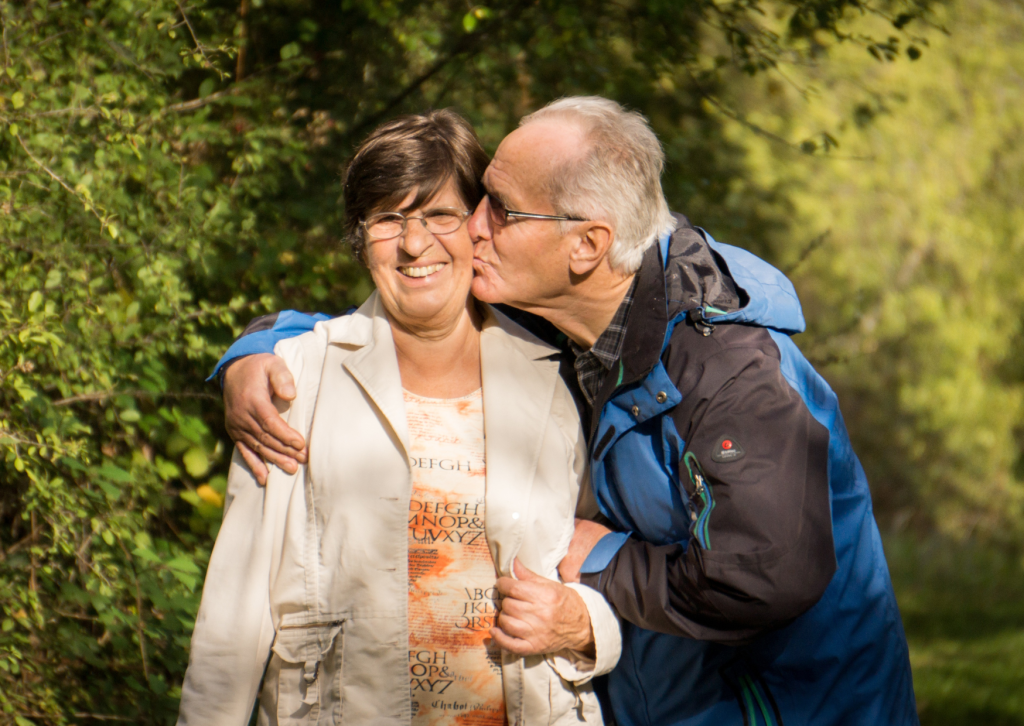 Addressing Mental Health Needs in the Senior Population: Benefits of Online Counseling Services